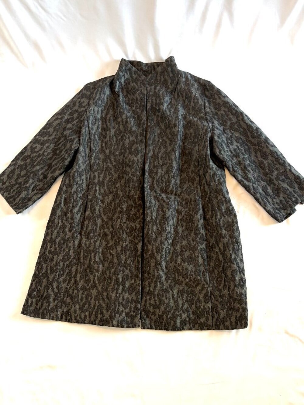 Eileen Fisher jacket Large charcoal leopard silk